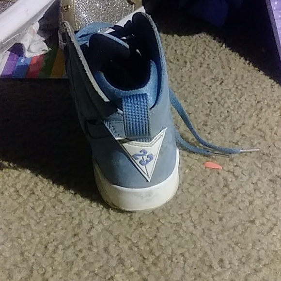 Shoes - Picture 4 of 4